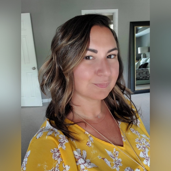 Meet your Posher, Dannette - Picture 3 of 5